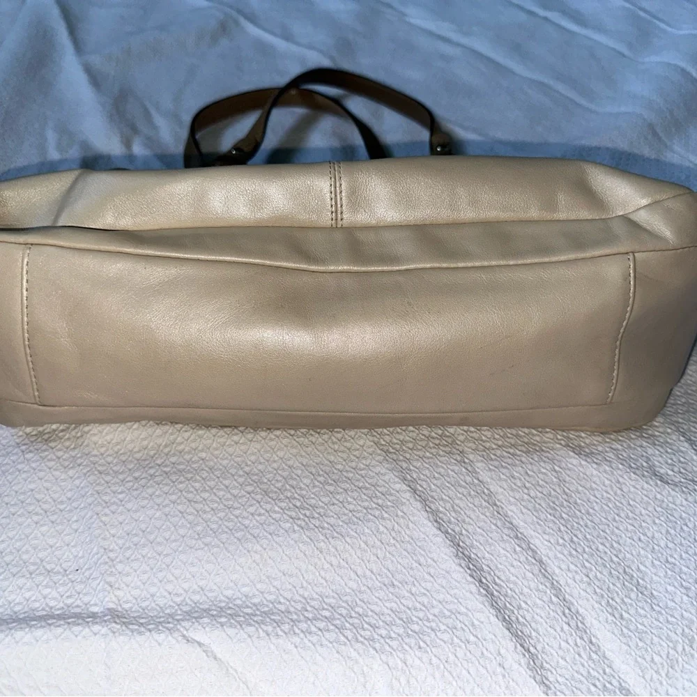 Coach Penelope Ivory Metallic Leather Satchel Tan Trim Shoulder Bag Purse F16529 - Picture 9 of 12